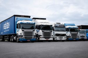 Frota de caminhões Kalinca Logística 2026