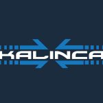 Logotipo Kalinca Logística - fundo azul